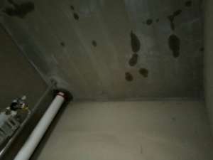 厨房天花板漏水是什么原因，厨房天花板漏水维修方法是什么-