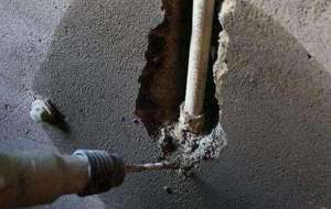 墙内水管漏水的原因有哪些，墙内水管漏水处理方法是什么-