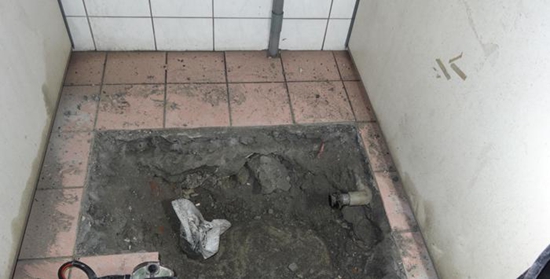 卫生间砖缝漏水的原因，卫生间砖缝漏水处理方法是什么?