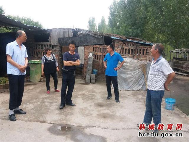 西庄镇成人文化技术学校开展夏季生猪养殖技术培训