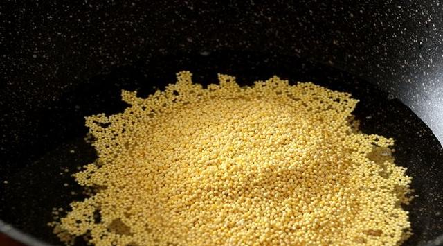 小米被称为“软黄金”，分享4种做法，养身体