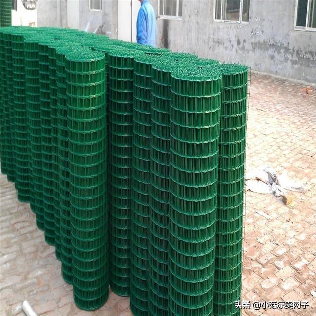 这种铁丝网围栏为果园养殖量身打造，挑选注意什么呢？