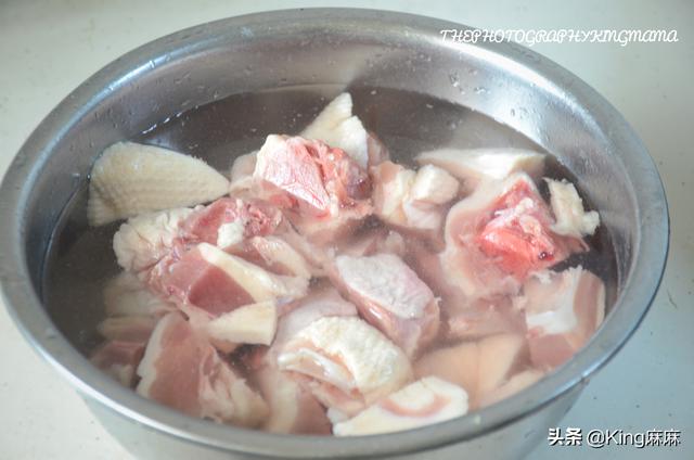 铁锅炖大鹅，牢记：1不血，2不忘，3炒干，4不水，做对了才好吃