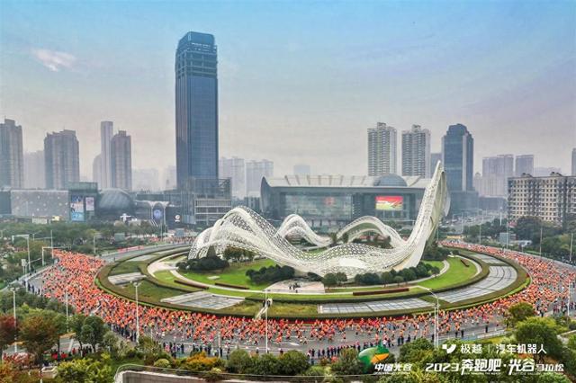时隔三年，升级回归，2023武汉光谷马拉松跑出加速度