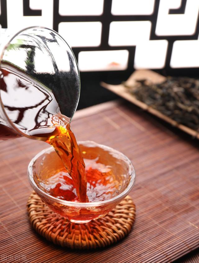 红茶要怎么泡才好喝？选茶、选器、选水和水温，这四要素是关键