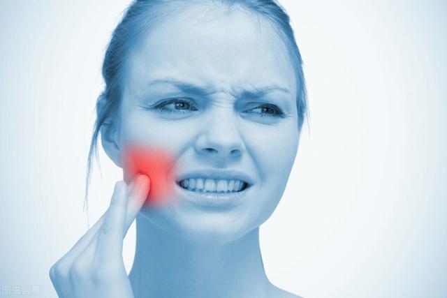 牙龈癌可不是牙龈瘤，严重会致命！致病原因可能还跟假牙有点关系