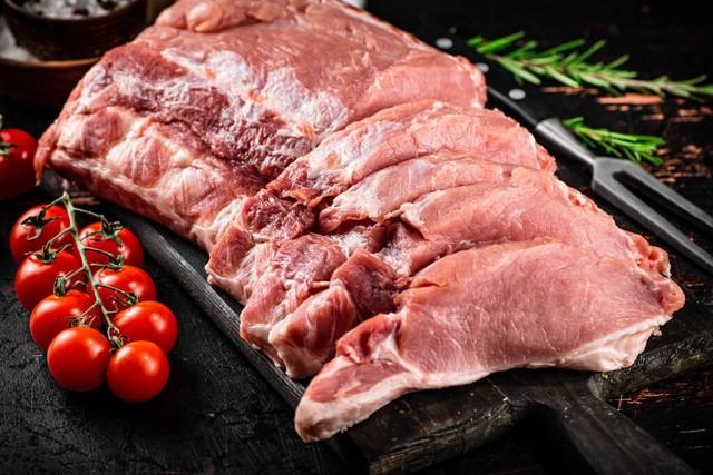 云南养猪场养殖肌肉猪，最高8万一头，国内无人吃国外却奉为极品