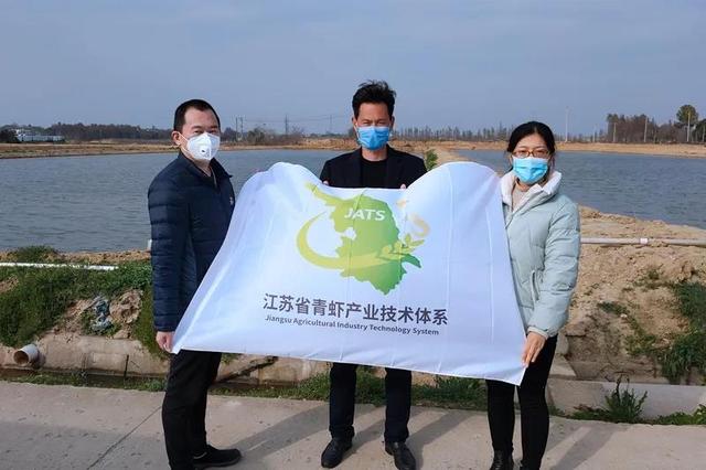 江苏省青虾育苗团队和江宁基地到塘口指导春季青虾生产养殖