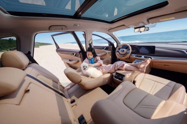 CS75PLUS难以招架，中型大七座插混SUV的新选择，蓝电E5荣耀版仅售9.98万