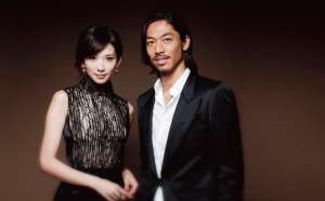 演美女与野兽的(盘点娱乐圈6对“美女与野兽”夫妻组合，看看哪一对最让你意难平)