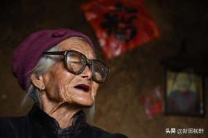 美女帮人家割鸭割鹅(103岁长寿奶奶，身怀绝技，会用奇特方法免费治病，1辈子救人无数)