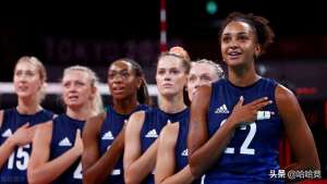 美女排跟(美国女排3比0横扫塞尔维亚，时隔9年重返决赛，剑指奥运首冠)