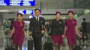 美女脱裤子裤子和内裤(韩国女星因穿着“不雅”被赶下飞机，被迫当众脱裤)