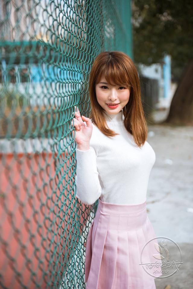 最美粉色百褶裙 - 甜美肉丝小美女