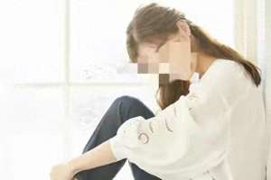 按摩师美女(重庆美女遭男技师猥亵乱摸事后反悔，曝光了整个过程，警方介入)