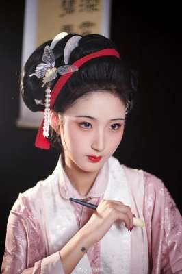 美女鬼妆图片(那些惊艳出圈的汉服美女妆造，中国古装剧以后请按这个标准卷起来)