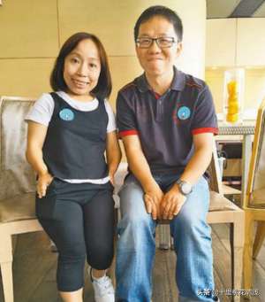 美女虐侏儒(女子嫁给侏儒丈夫后叫苦不迭：当牛做马的伺候他，他还折磨我)