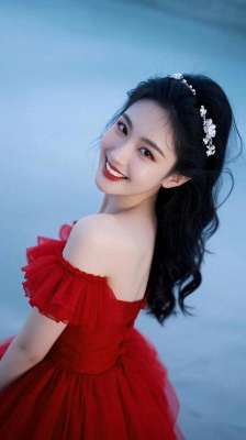 美女图片稍等(美女壁纸：明眸皓齿，花容月貌)