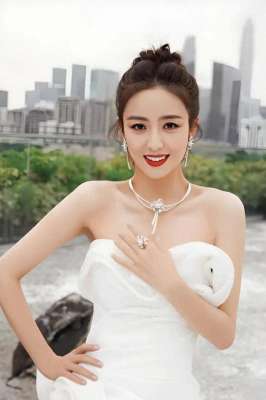 搜索美女照(女明星私房照写真集性感美女照片清纯少女白皙大长腿清凉美女)