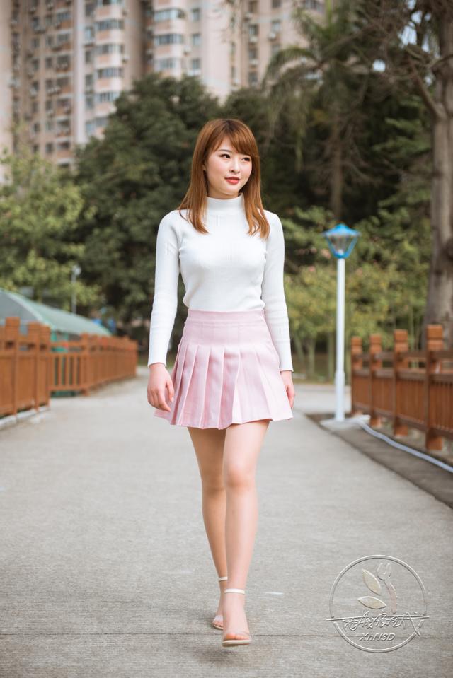 最美粉色百褶裙 - 甜美肉丝小美女