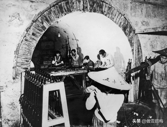日军日记： 男人饿倒在地，为了救他，我将他妻子的乳房割给他吃!