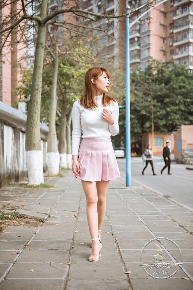 最美粉色百褶裙 - 甜美肉丝小美女