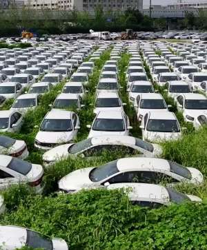 杭州降价汽车(又现“汽车坟场”？网传杭州大量网约车被弃，官方回应)