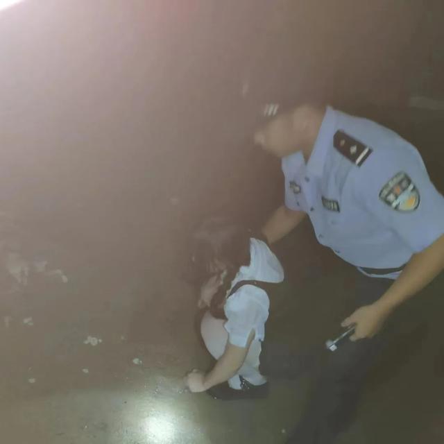见不到前男友,玉林一水库,女子跳水轻生