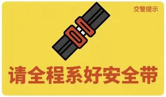 疯狂小车玩“漂移”，一个动作救了他们的命！