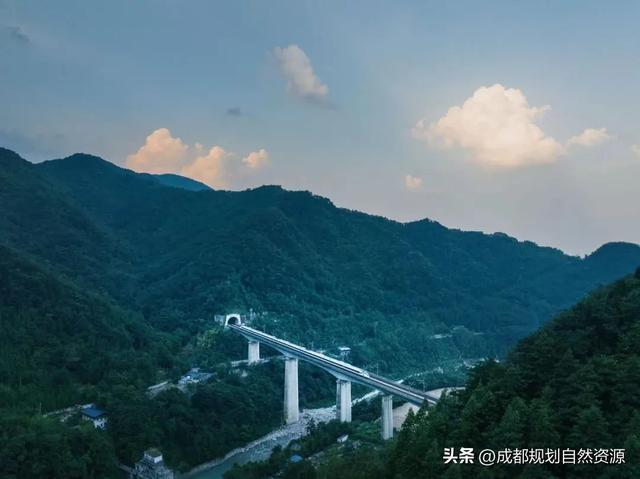 99分钟可达黄龙九寨站!时刻表出炉→