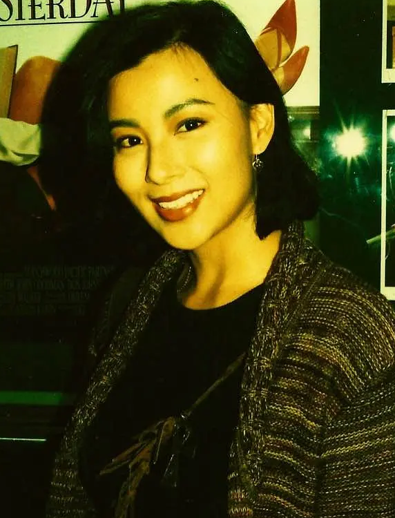 击败邱淑贞的港姐李美凤，拍三级也红不了，二婚嫁集团太子爷