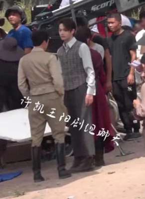 美女杨姐舞(《娱乐圈的精彩瞬间》)