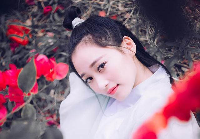 小说：总有一天我会从你身边冷静地走开，不带任何声响。