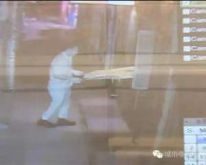 美女探凶宅(恐怖中山某出租房不时传出臭味，原来一妙龄女子在里边腐烂)