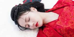 美女都死亡(女主“跳楼”名场面，相比《东宫》和《三生》，《周生》太垮了)