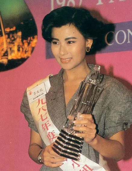 击败邱淑贞的港姐李美凤，拍三级也红不了，二婚嫁集团太子爷