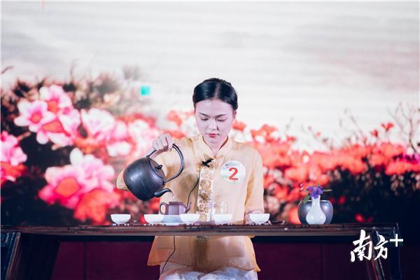 视频|惠州美女茶艺师“斗茶”,“请喝茶”可以很高雅!