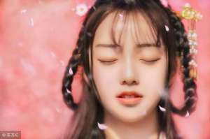 美女总裁秦烈(小说：她有秘密却不能说，面对总裁的过分举动，她只能选择忍耐)