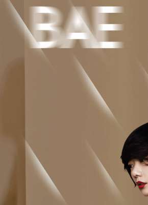 裸短发美女(单身面瘫脸垮，40岁的裴斗娜却长在了我的审美上)