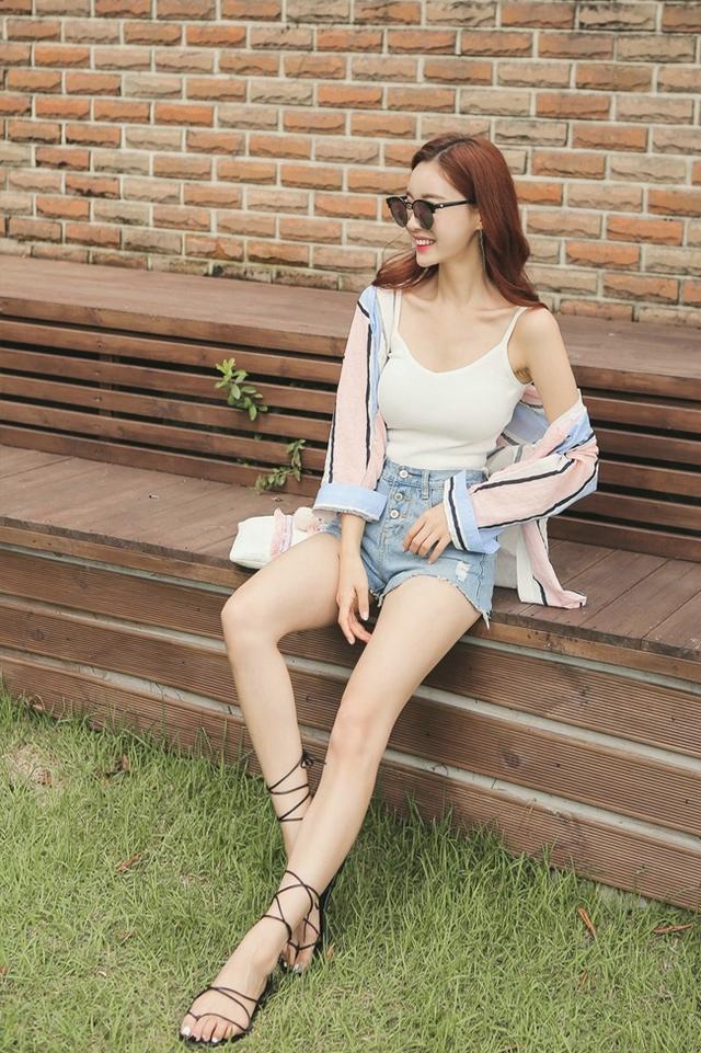 性感美艳长腿美女清新撩人照