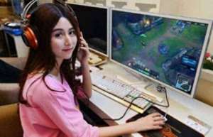 网管的美女们(网管的工资那么低，为何有那么多漂亮女孩愿意做？看完才晓得)