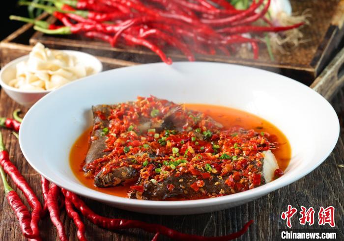 湘菜在新疆何以飘“湘”?