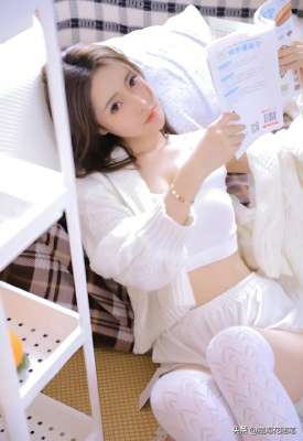 牛奶与美女(牛奶肌美女的白丝袜图册)