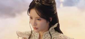 美女好腰力(为还原小舞柔骨锁真拼，高空中把身体弯曲360°，张予曦腰力太逆天)