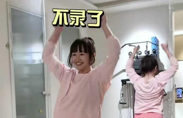麦琳凭洗脑单曲火热出圈 魔性舞蹈被争相模仿 音乐天赋秒杀李行亮