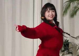 洗脑舞蹈美女(麦琳凭洗脑单曲火热出圈 魔性舞蹈被争相模仿 音乐天赋秒杀李行亮)