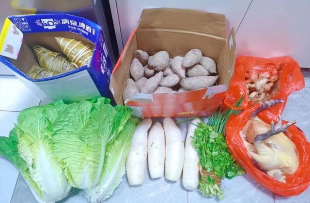 有人返广州400公里开了12小时?不怕!你有个被塞满的后备箱