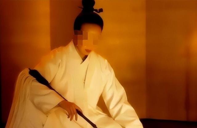 美女道士惊人秘术！九男徒弟齐揭底，真相令人咋舌