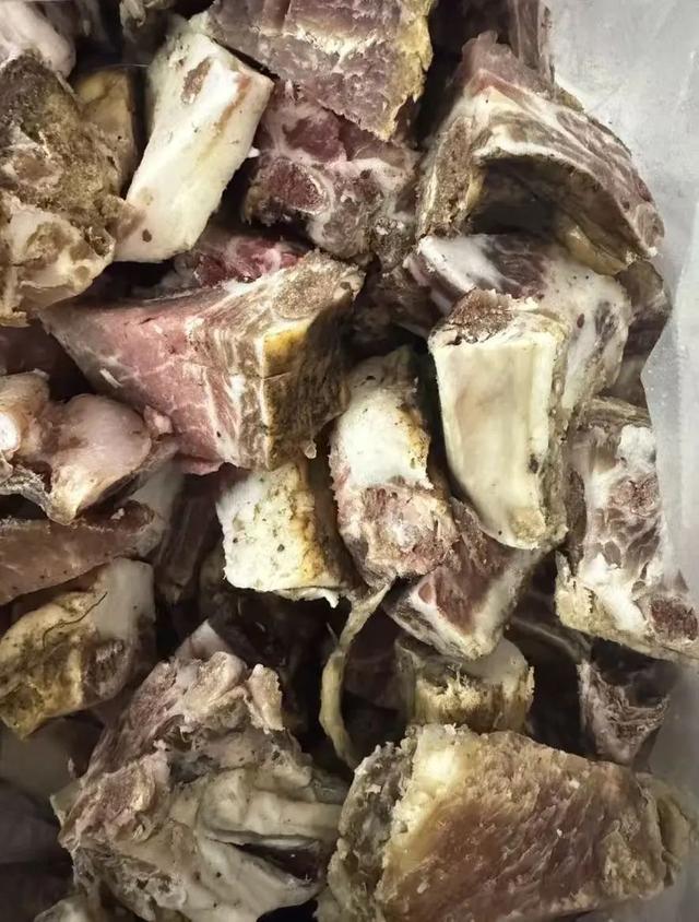 有人返广州400公里开了12小时?不怕!你有个被塞满的后备箱