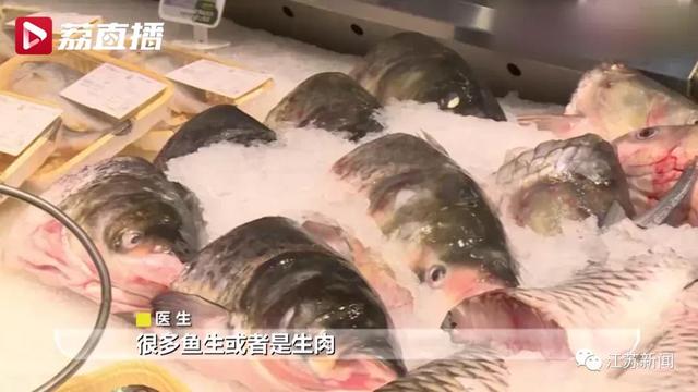 17岁少女腹痛难忍,去医院一看肠道内布满寄生虫,还活蹦乱跳的